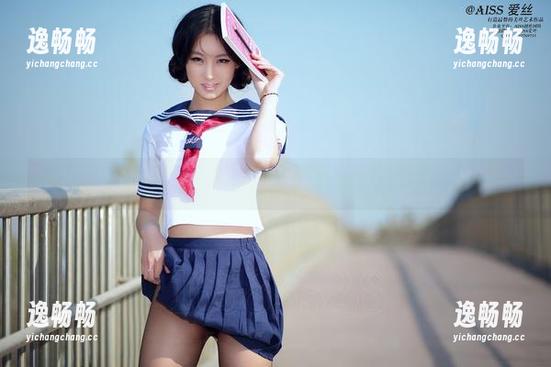 爱丝黑丝一字马合集，优雅与挑逗的交错
