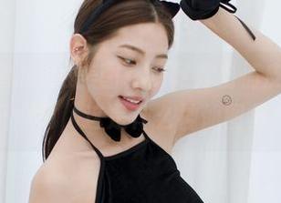 G.su(全智秀)的美图，裸足秀出俏皮姿态？我只想问，这是什么神仙图集？