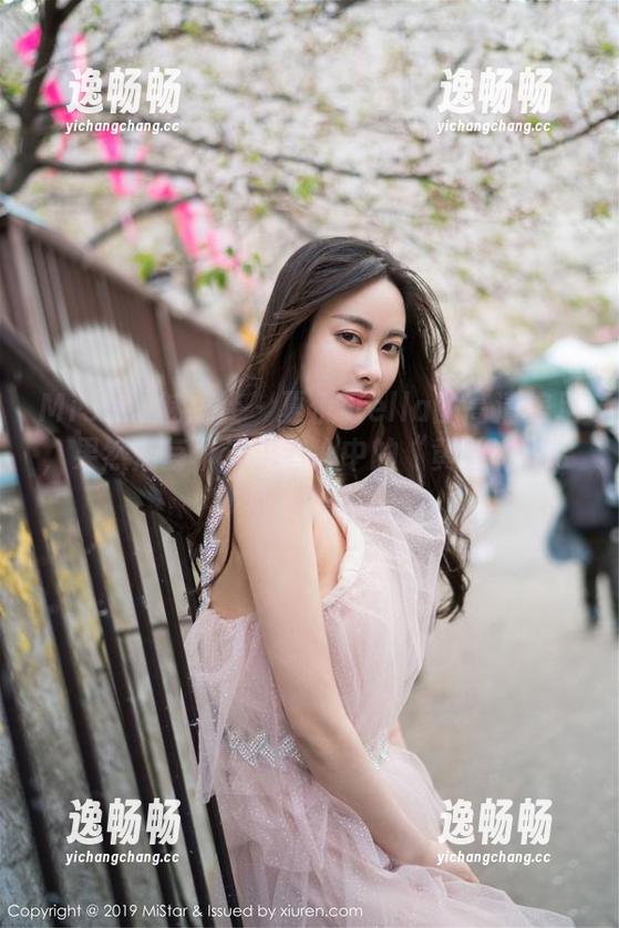 MiStar魅妍社 - 夏倪可ella的高清美足，果然是每个追求者心中的“黄金比例”，发力太猛了！