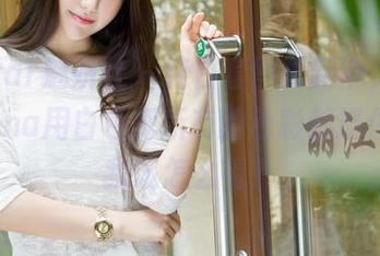 MiStar魅妍社 – 纯白套图更新中，娜露Selena用白色把所有的色彩都挡住了，我该怎么看？