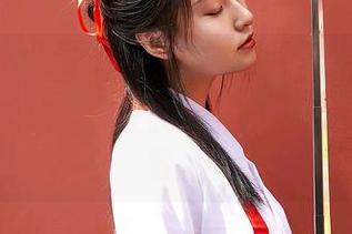 MiiTao蜜桃社 – 这组最新图片，木奈奈在泳装里的样子让我感到……不知怎么形容。