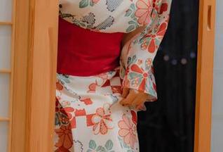 Nyako喵子的双人女仆写真，他们的表情好可爱！