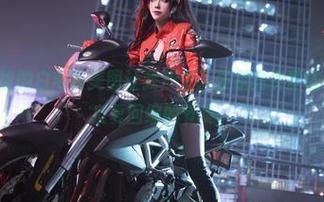 Sakiiii翎柒的白毛衣美图让我产生了强烈的资源依赖症，日常反复回缩的节奏。