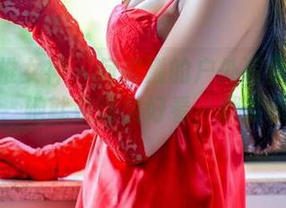 TGOD推女神 – 何晨曦的户外写真：别问我为啥，她就是这么好看，默默承认就行。