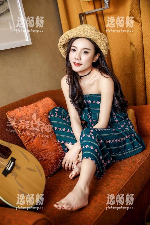 TouTiao头条女神 - 查莉娅白丝图片，我就是在思考一个问题，这图到底好在哪儿？
