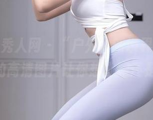 Xiuren秀人网 – “户外”新境界，Candy糖糖的高清图片让你想逃跑还是想追？