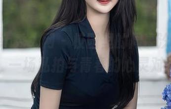 Xiuren秀人网 – 校园里的周慕汐fairy：一场私拍与青春的心灵对话