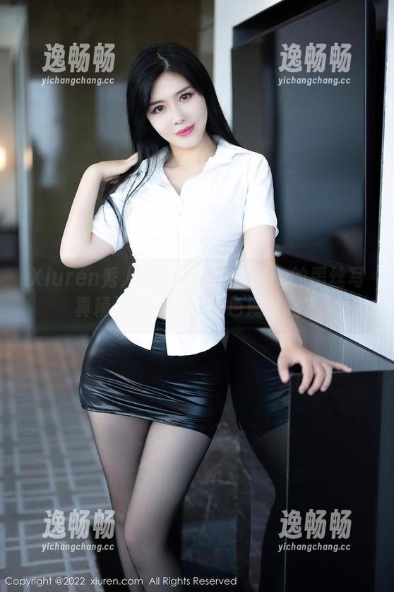 Xiuren秀人网 - 媛媛酱belle的黑丝写真精选，难道是黑色魔法吗？