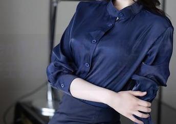 Xiuren秀人网 – 在水蜜桃色与白色之间，轩轩王子的校服作品，谁来帮我挑挑！