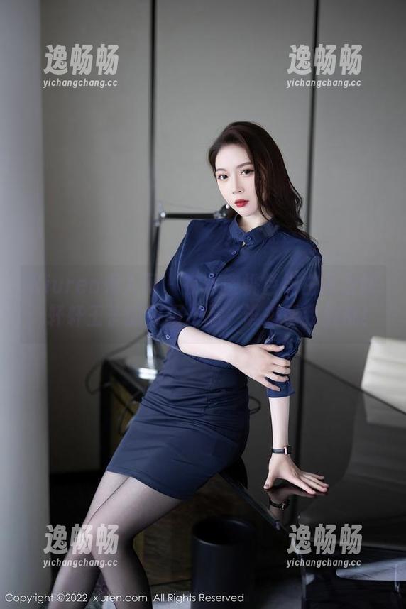 Xiuren秀人网-轩轩王子 Xiuren秀人网 - 在水蜜桃色与白色之间,轩轩王子的校服作品,谁来帮我挑挑!