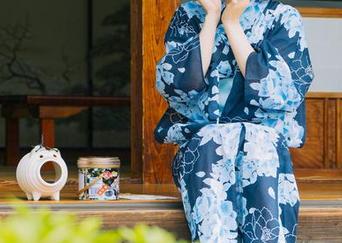 看完けん研的PINK×BLUE套图，我只想说，蓝的也太委婉，粉的简直是直白！