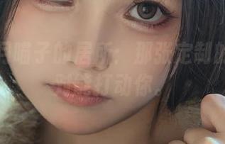 窝在七月喵子的居所：那张定制的图片绝对能打动你。