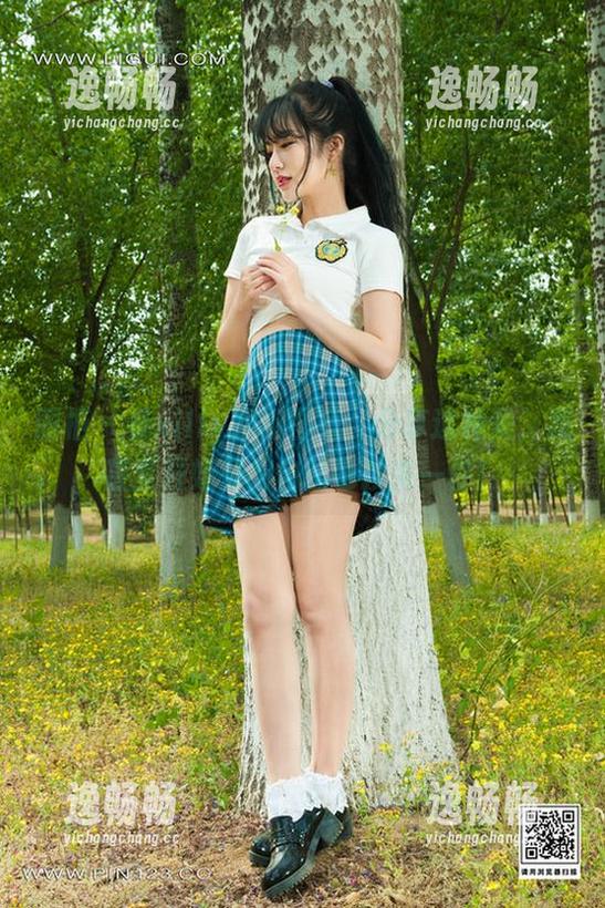 丽柜 - 看xilly旗袍图集，分享这种美，我甚至开始觉得自己也该来一件！