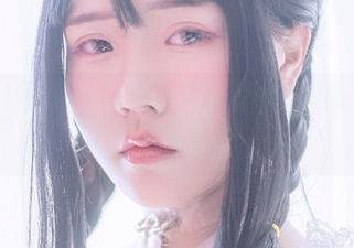精选今汐的护士写真，突然觉得白衣天使也可以很撩