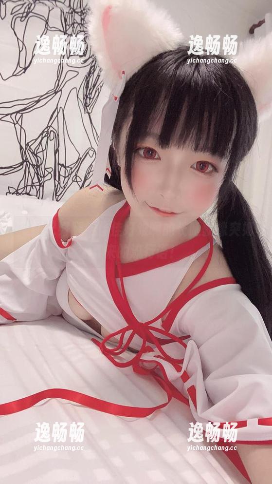 美图配好腿，佳佳好难啊的长腿就像突如其来的流行语！