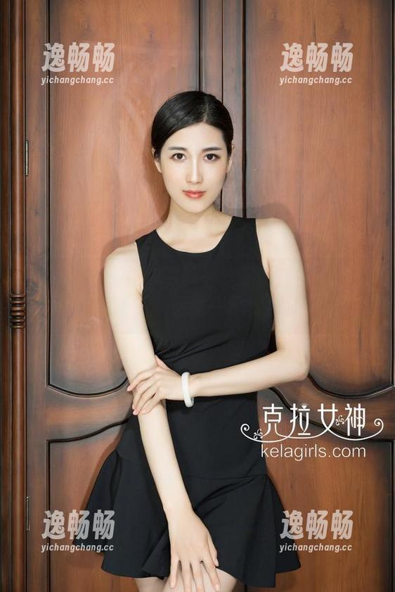 克拉女神 - 佳莹的裤里丝在图库中新添的亮点，随意瞄一眼就上瘾