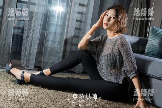 克拉女神 - 刚刷过的高清壁纸！依娜丝姐姐，等会儿别再来电了！