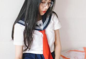 忽然发现原图里，兔玩映画的天狼星和光辉…说不出的妙趣。