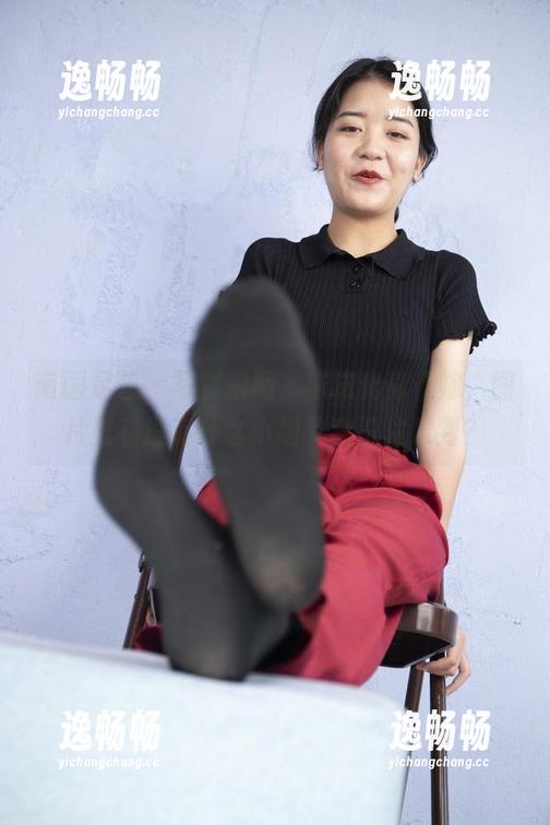 南国足艺 - 写真瞬间，沫沫化身花嫁，图片里有没有什么小细节我没注意到？