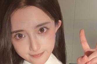 微密圈 – 评评古阿扎这蕾丝美图，真别具一番意味——欣赏和自持之间的细缝。