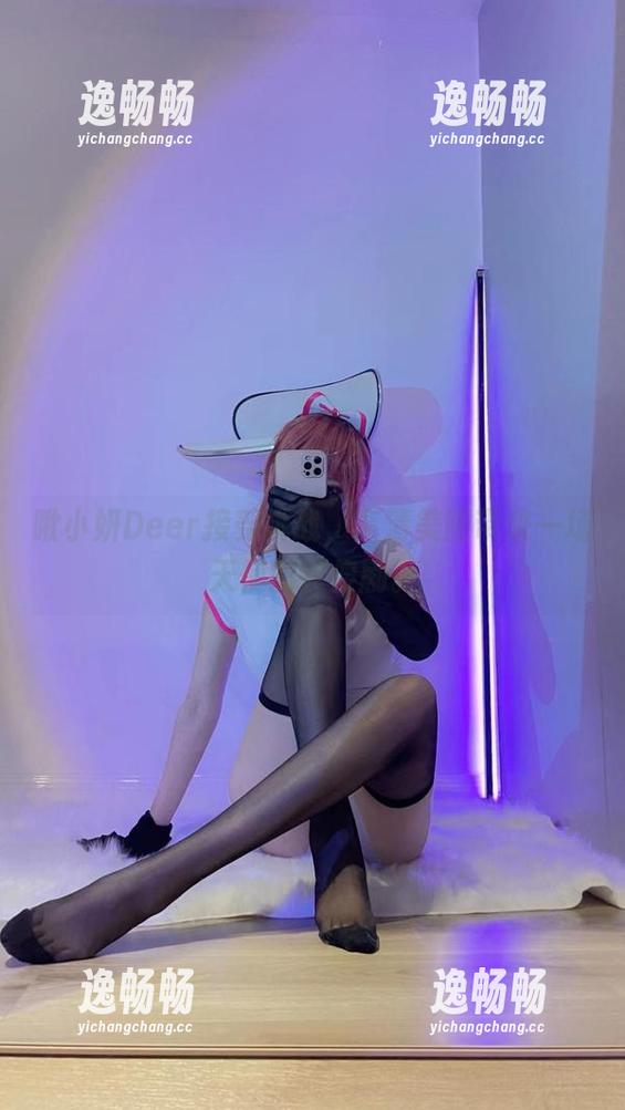 啾小妍Deer接受挑战，高清美图带来一场天使的装傻剧。
