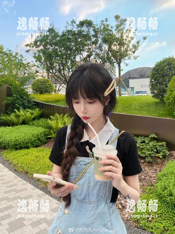 大肉丸Amiee的睡衣全套图集，我是不是该开始收集了？