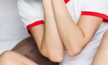 头条女神 – 文雪的丝袜美图合集，下载后可别瞎说哦！