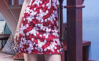 头条女神 – 风送花香、蛇出没，玄子的写真资源上架中！