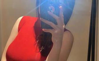 微密圈 – 奶宝妹纸大胆尝试：泳装私拍，引发小白裙子的焦虑