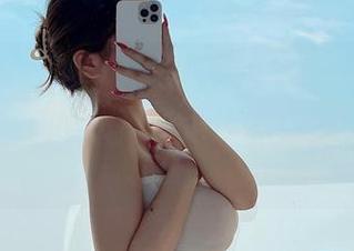 微密圈 – 安妮yoo的裸足写真，看看一双每天不违和的脚丫子是什么感觉？分享一下吧。