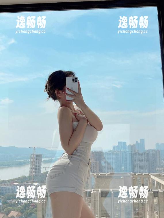 微密圈 - 安妮yoo的裸足写真，看看一双每天不违和的脚丫子是什么感觉？分享一下吧。