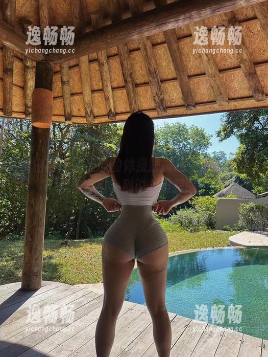 微密圈 - 宋昱欣的体操服挑战：更新你的欢乐指引，别说我没提醒！