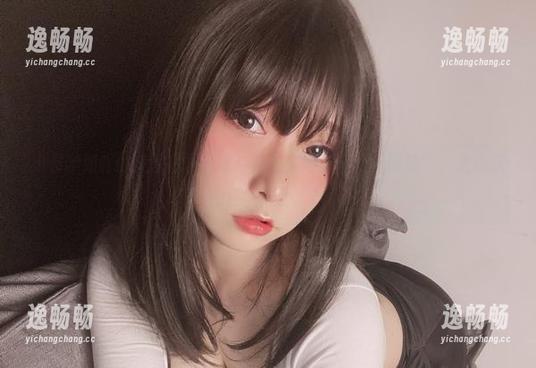 小泉学姐吖的美图日常合集，随时随地都在“搞事情”，太喜欢她这个调调了！