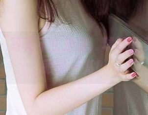 尤果网 – 写真不止是撩，球球的美足让你眼前一亮！