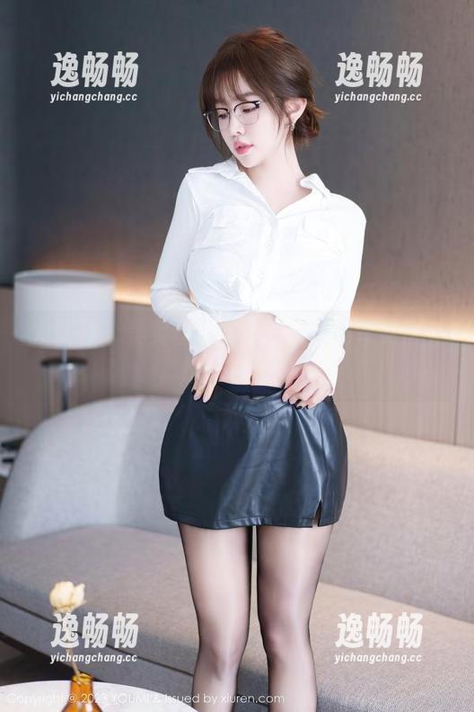 尤蜜荟 - 其实丝袜就是周妍希的专属法宝，快来凑热闹吧