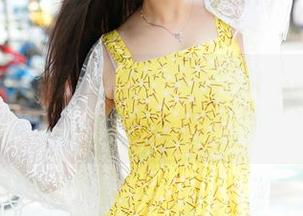 尤蜜荟 – 娜露Selena的网袜写真，我的眼睛在静静流淌……多好看呀