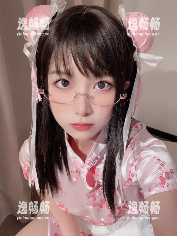 唯美泳池？布丁大法的定制写真让我忍不住想跳进去