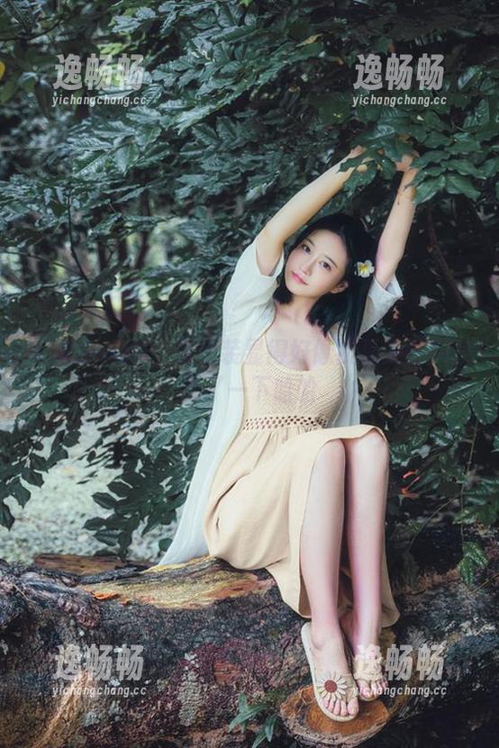 年年Nnian：这西装显得好像被夏天的风扇轰了一下哈哈