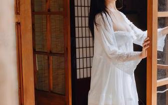 无圣光下的年年Nnian，连衣裙合集，谁说衣服就得带点光泽？