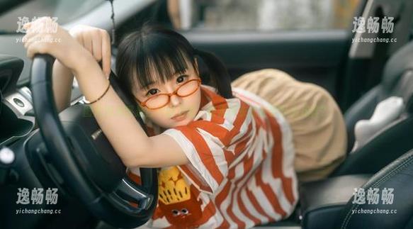 图片满满都是白色的温柔，幼水铃衣又在耍什么花样？