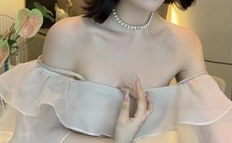 微密圈 - 在徐莉芝Booty的高清图库，温柔也能挑逗出一丝微妙