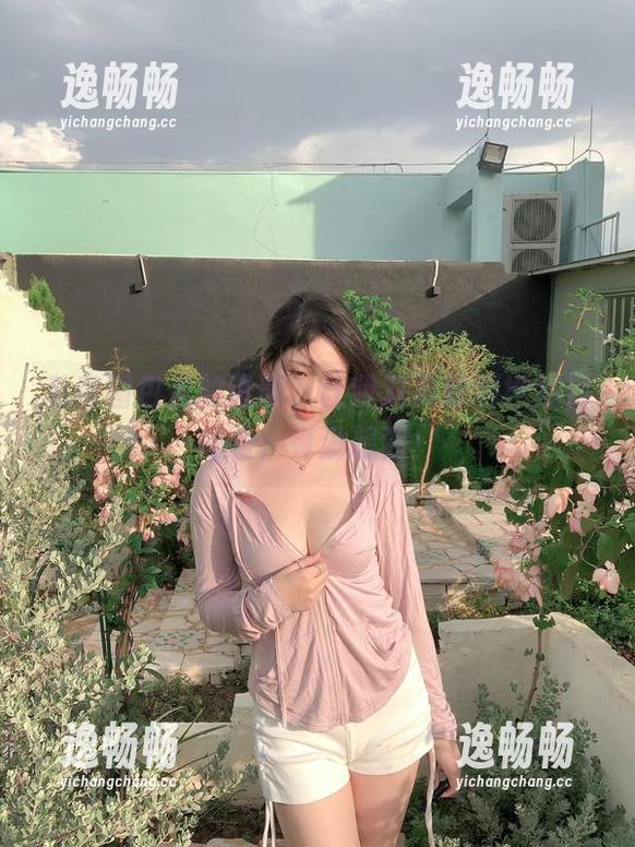私房图包里的透明，让我对抖娘利世刮目相看，真没想到！