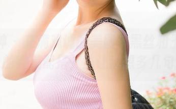 推女神 – 充满戏谑的美图：黑丝和王语纯的完美配搭，总让我想多几句