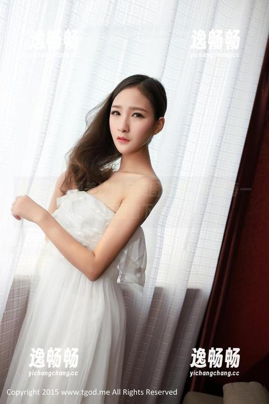 推女神 - 颜美汐裸足美图合集，值得每一位爱图者下载！