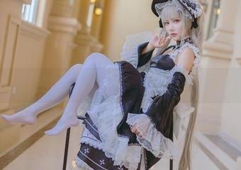 真神奇，是一只熊仔吗的蔚蓝档案，总觉得桐生桔梗在对我眨眼了！