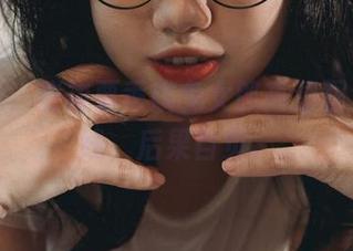 请注意，柒柒要乖哦兔女郎高清图包已上线，后果自负。