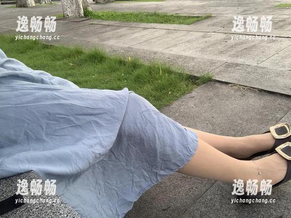 微密圈 - 学姐的勇气，桃脱了的写真合集，值得一看。
