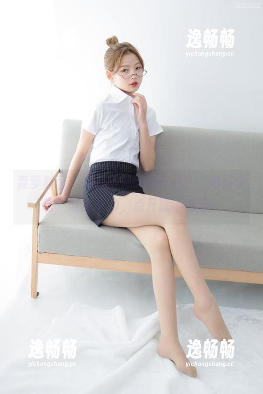 森萝财团 - 在线小夜的新作品，“内部定制”黑丝50D，点开就不想走！