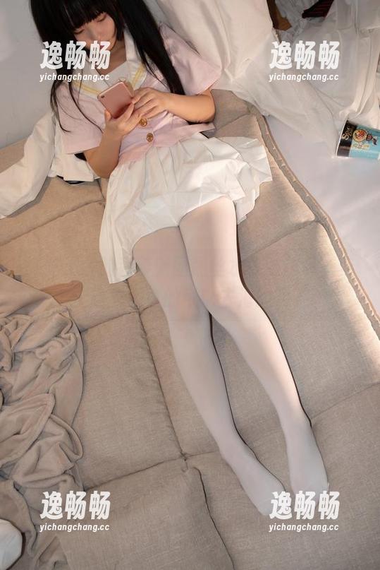 一览无余的森萝财团黑丝水手服作品，穿上这衣服真的可以去海边吗？