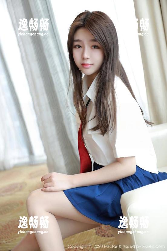 模范学院 - 随便一拍都是壁纸风，“K8傲娇萌萌Vivian”真以为自己是旅行名媛吧？